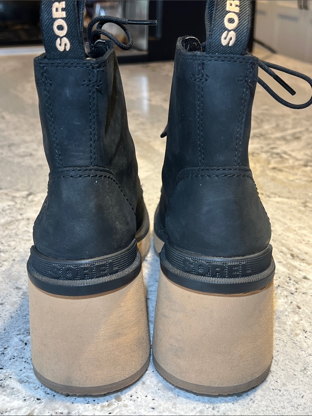 SOREL Hi-Line Heel Lace Waterproof Boots Black Tawny Buff Size 8.5 Like New - Picture 5 of 10